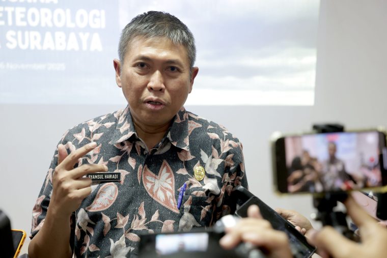 Sofa dan Kasur Rusak Rumah Pompa, Warga Diminta Tak Buang Sampah di Sungai