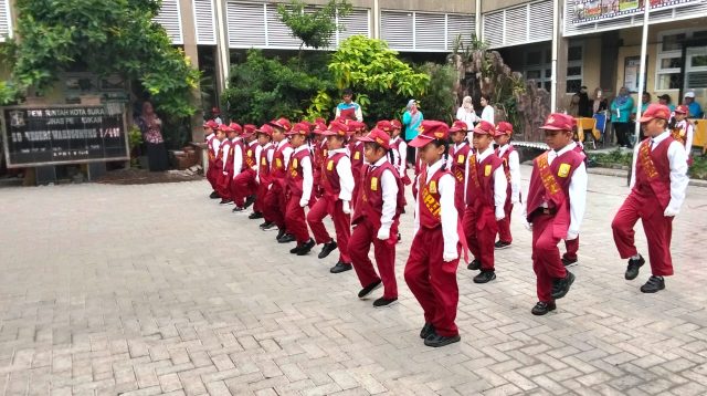 SDN Warugunung 1 Gelar Lomba PBB Bangun Disiplin dan Nasionalisme