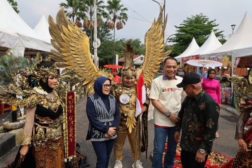 Kota Lama Surabaya Disulap Jadi Panggung Mode Global