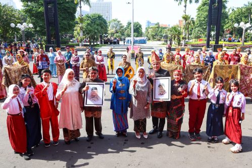 Hari Guru Nasional, Surabaya Jadi Tuan Rumah Upacara Bersama Menteri Hari Guru Nasional, Surabaya Jadi Tuan Rumah Upacara Bersama Menteri