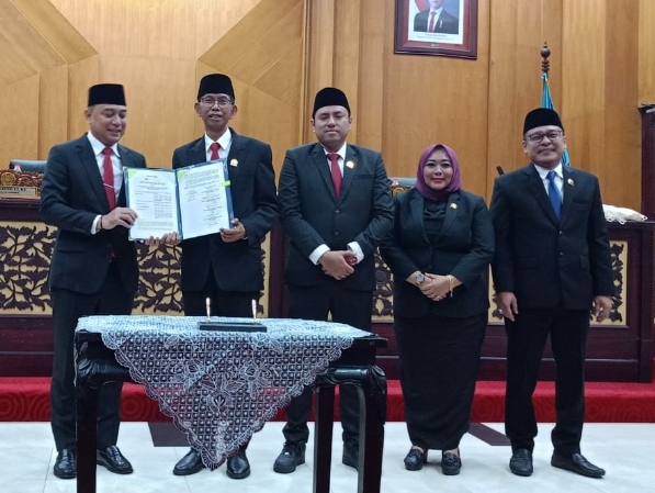 APBD Surabaya 2026 Disepakati, Pemkot dan DPRD Kompak untuk Rakyat