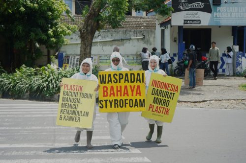 Ecoton Peringatkan Warga Surabaya Pasca Temuan Mikroplastik dalam Darah