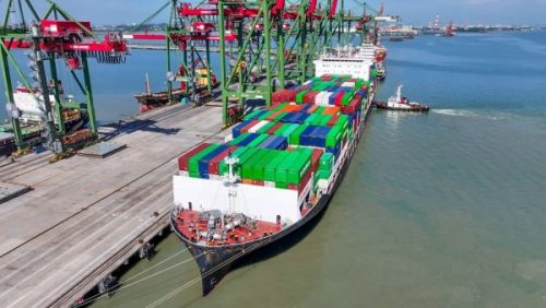 Terminal Teluk Lamong Sambut Kapal Pengangkut Asia