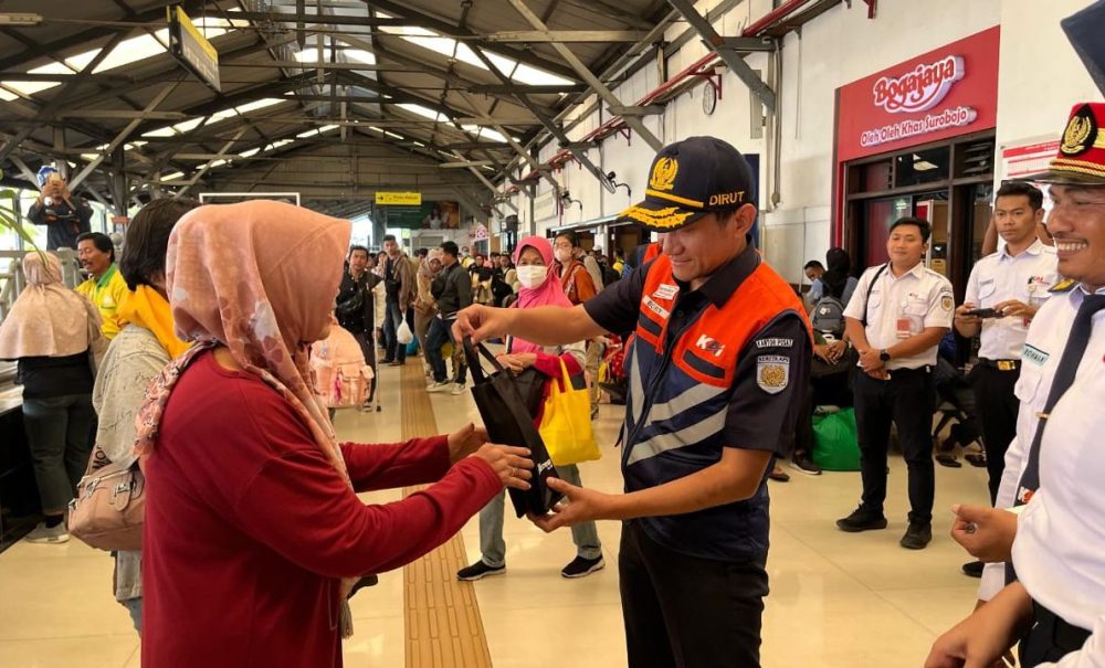 PT KAI Siapkan Layanan Prima, Ketatkan Keamanan Sambut Nataru PT KAI Siapkan Layanan Prima, Ketatkan Keamanan Sambut Nataru