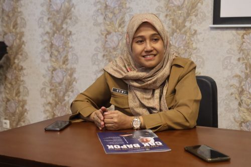 Melayat Asisten II Pemkot Surabaya, Cak Eri: Banyak Pengusaha Pernah Dibantu Beliau Melayat Asisten II Pemkot Surabaya, Cak Eri: Banyak Pengusaha Pernah Dibantu Beliau