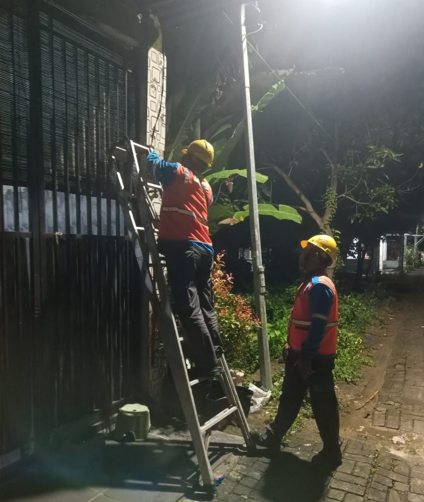 Gerak Cepat PLN ULP Karangpilang Tanggapi Laporan Listrik Padam, Warga Beri Apresiasi
