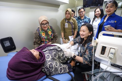 Tekan Angka Kematian Ibu dan Bayi: Pemkot Surabaya, Waron Hospital, dan Rotary Luncurkan Mobile Clinic untuk Kesehatan Ibu dan Anak