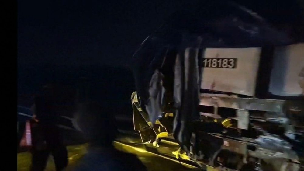 KA Blambangan Ekspres Hantam Truk di Leces: Masinis Terjepit, Penumpang Dievakuasi