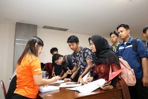 Camat dan Lurah Surabaya Sisir Kampung, Deteksi Pemuda Kesulitan Kuliah karena Faktor Ekonomi