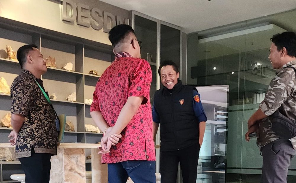 Dugaan Suap Izin Tambang, Kejati Jatim Geledah Kantor Dinas ESDM