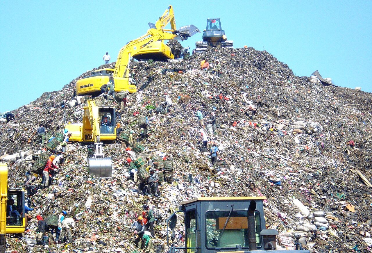Mantan Kadis LH DKI Jakarta jadi Tersangka Longsor Sampah Bantargebang