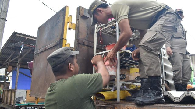 Tahap II Normalisasi Kalianak, Pemkot Surabaya Tertibkan Bangunan Secara Humanis