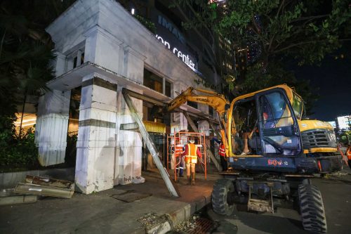 Pembongkaran Fasad Eks Toko Nam Dimulai, Dikerjakan Malam Hari Demi Keamanan