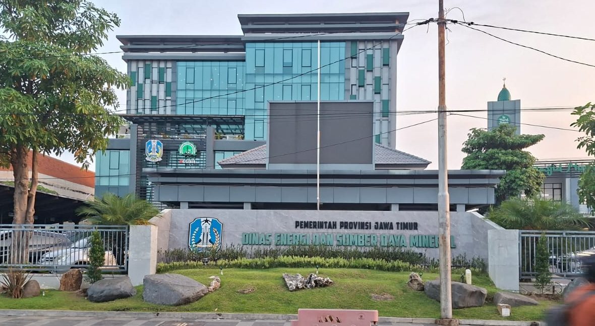 Penggeledahan Kedua! Kejati Jatim Bidik Bukti Baru Kasus Pungli ESDM