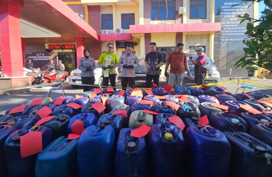 Empat Lokasi Digerebek, Praktik Penimbunan Pertalite di Probolinggo Terbongkar