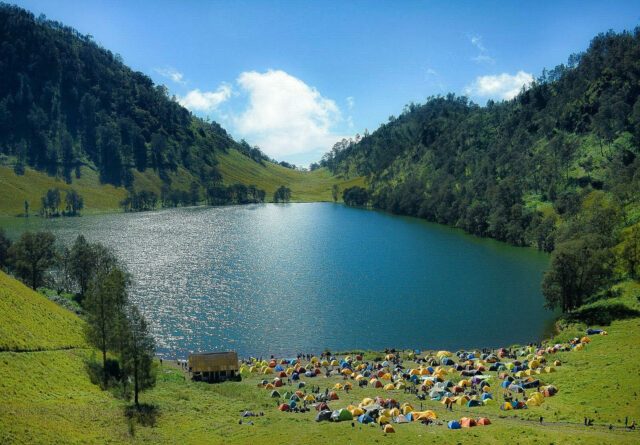 Pendakian Gunung Semeru Dibuka Kembali, Kuota Dibatasi 200 Orang per Hari