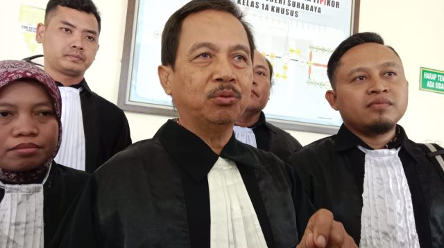 Bupati Ponorogo Nonaktif Didakwa Suap dan Gratifikasi, Kuasa Hukum: Pasalnya Tumpang Tindih
