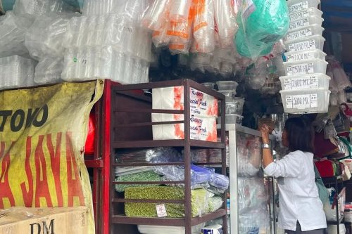 Ritel Tahan Kenaikan Harga Plastik, Hippindo Negosiasi Ketat di Tengah Tekanan Pasokan Global