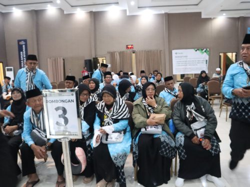 Jemaah Haji Embarkasi Surabaya Dilarang Jajan Sembarangan, PPIH Pastikan Konsumsi Sesuai Standar Kesehatan