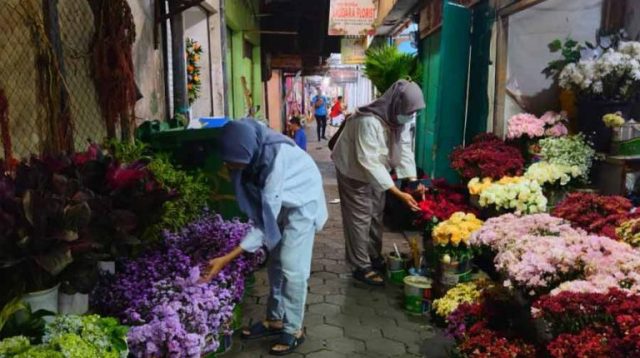 Pesona Krisan di Pasar Bunga Kayoon, Tetap Jadi Primadona Warga Surabaya