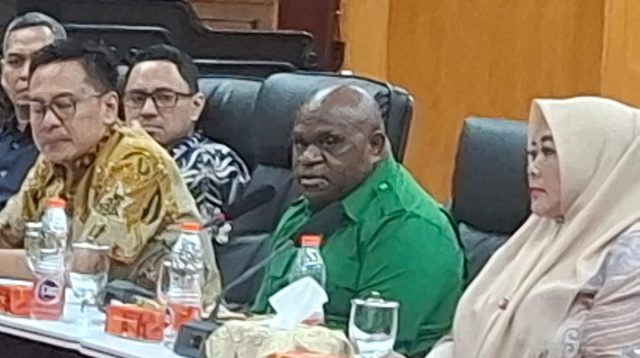 Menteri Pigai Soroti Keracunan MBG di Surabaya, Pengelola SPPG Diminta Di-blacklist