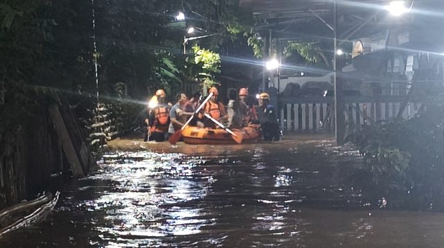 300 KK Terdampak Banjir di Lumajang, Tanggul Sungai Menjangan Jebol