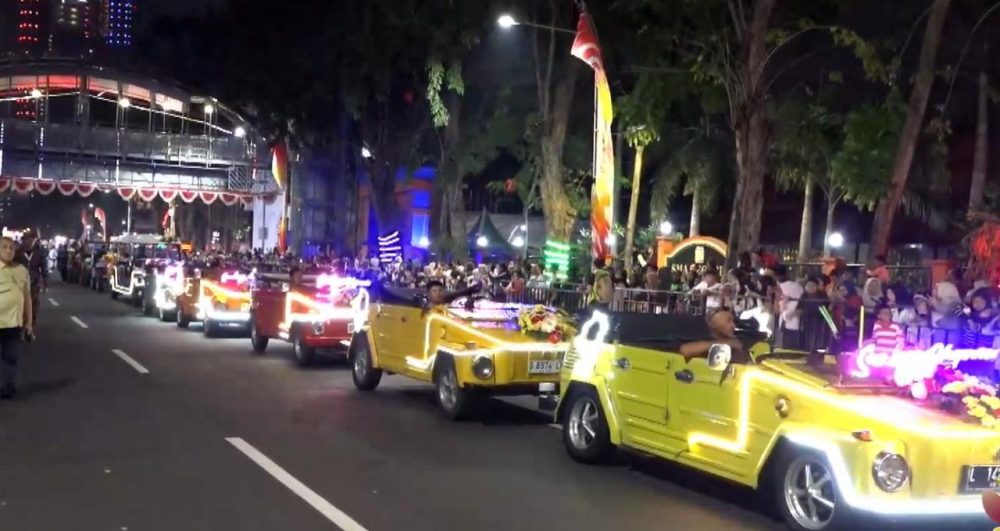 Surabaya Vaganza 2026 Spectacular, Ribuan Warga Padati Parade Festival of Lights