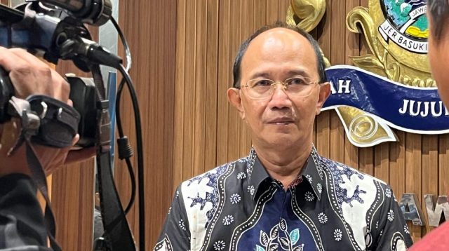 Rupiah Tembus Rp17.646 per Dolar AS, Kadin Jatim Ingatkan Ancaman PHK