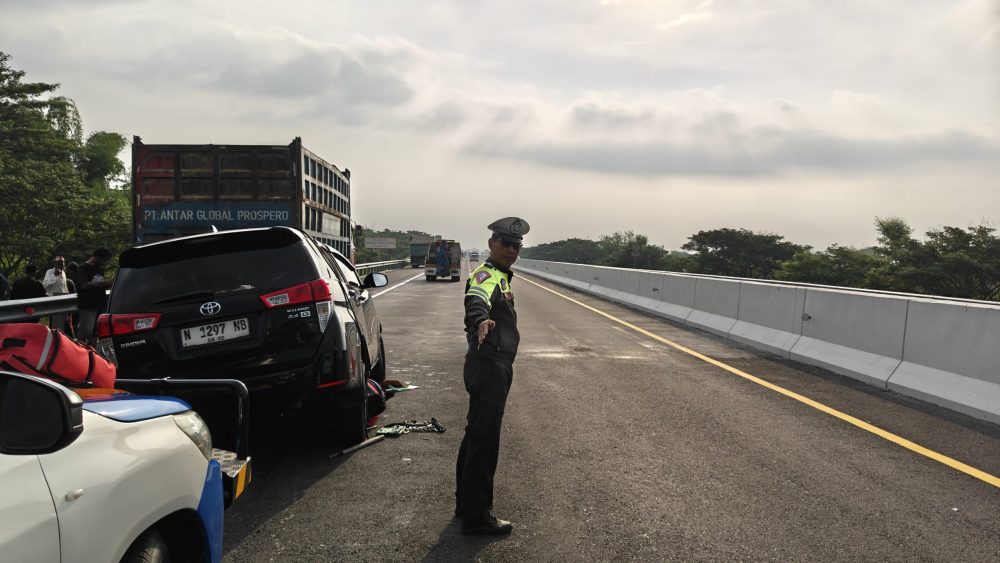 Mobil Anggota DPR RI Gus Hilman Hantam Dump Truk di Tol Paspro, Dua Staf Pendamping Tewas