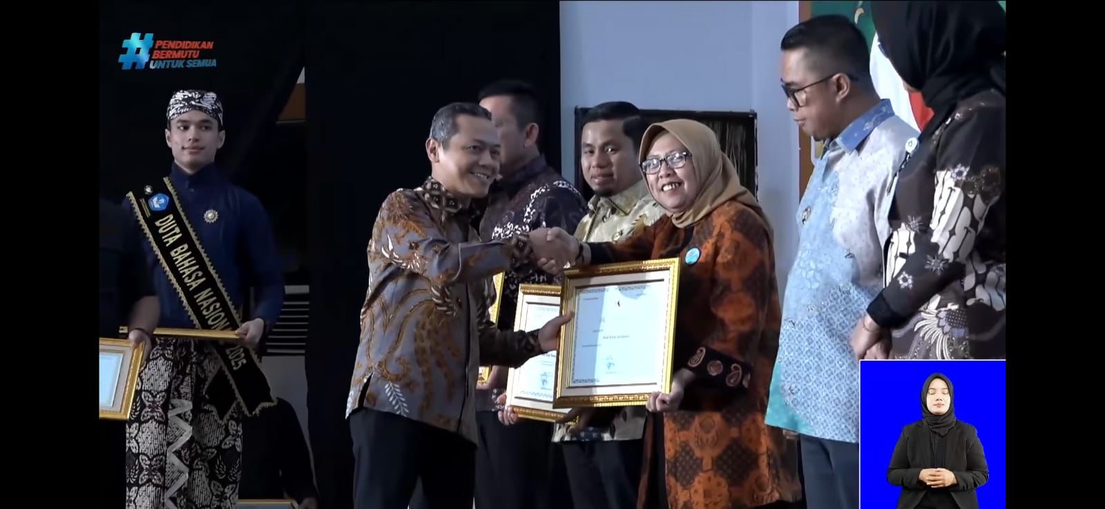 Lewat "Kemis Mlipis", Surabaya Sabet Penghargaan Nasional Revitalisasi Bahasa Daerah