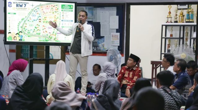 Gen Z RW 7 Karah Diajak Pilah Sampah dan Bangun Usaha, Eri Cahyadi Siapkan Modal