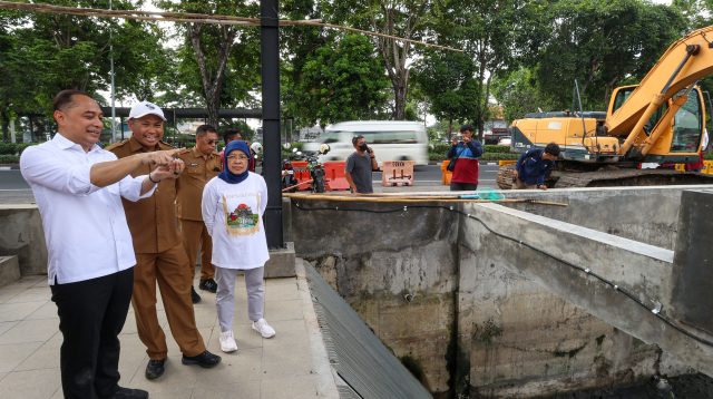 Pemkot Surabaya Targetkan Banjir Wilayah Selatan Tuntas 2026 Lewat Rumah Pompa dan Storage Air