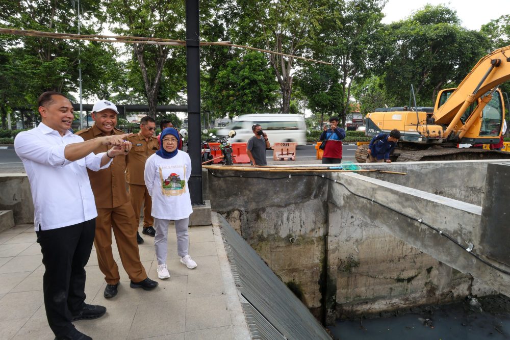 Pemkot Surabaya Targetkan Banjir Wilayah Selatan Tuntas 2026 Lewat Rumah Pompa dan Storage Air