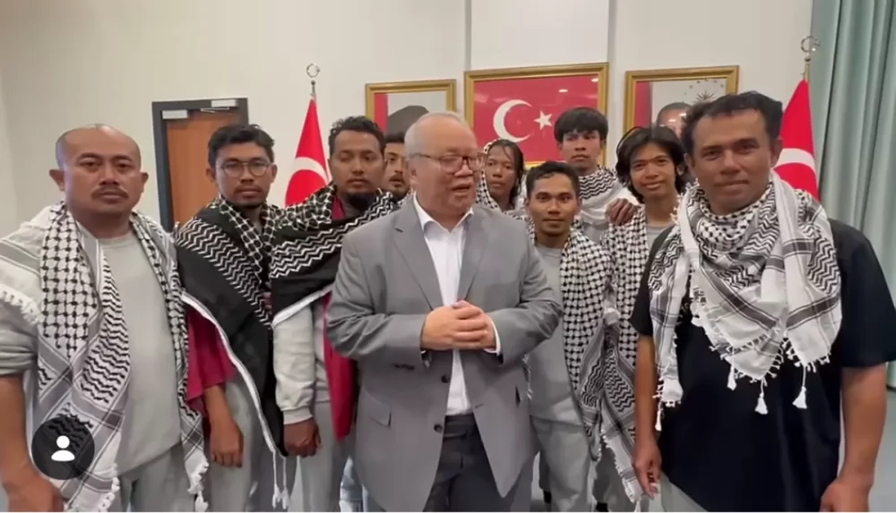 Sudah di Indonesia, 9 WNI Relawan Kemanusiaan Ungkap Alami Kekerasan saat Ditangkap Israel