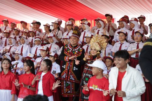 Pimpin Upacara Hardiknas 2026, Wali Kota Eri Tekankan Pendidikan sebagai Kunci Bangsa Maju