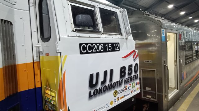 KAI Daop 8 Surabaya Uji Coba Perdana Biodiesel B50 pada Lokomotif, Dorong Transportasi Ramah Lingkungan