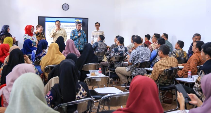 Menaker Yassierli Dorong Anak Muda Jadi Inovator dan Pencipta Lapangan Kerja