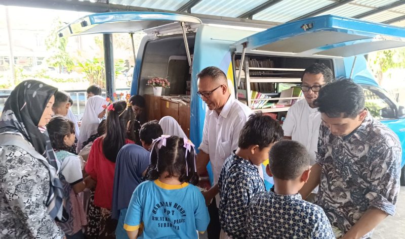 Kado HJKS ke-733, Pemkot Surabaya Tambah Empat Mobil Perpustakaan Listrik