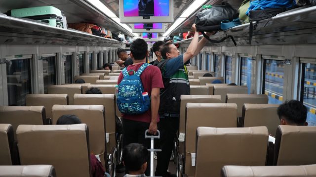 Kereta Jadi Primadona Libur Idul Adha, Daop 8 Surabaya Layani 37 Ribu Penumpang Sehari