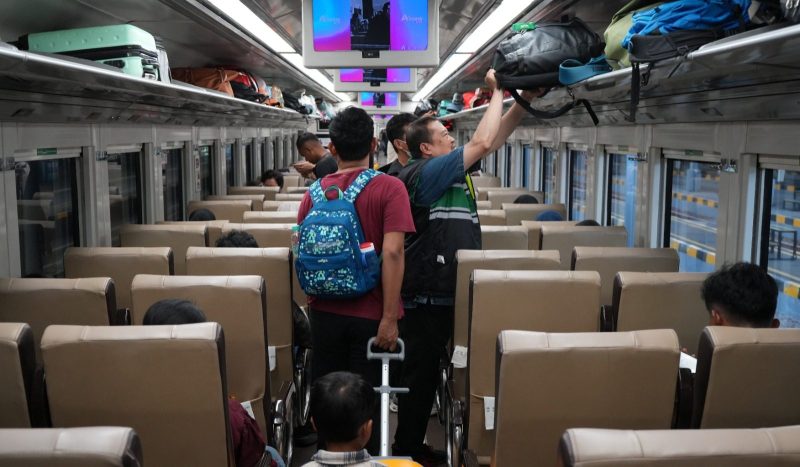 Kereta Jadi Primadona Libur Idul Adha, Daop 8 Surabaya Layani 37 Ribu Penumpang Sehari
