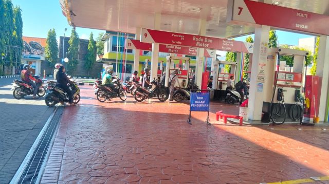 Urai Antrean Solar di Jatim, Pertamina Operasikan Terminal BBM 24 Jam