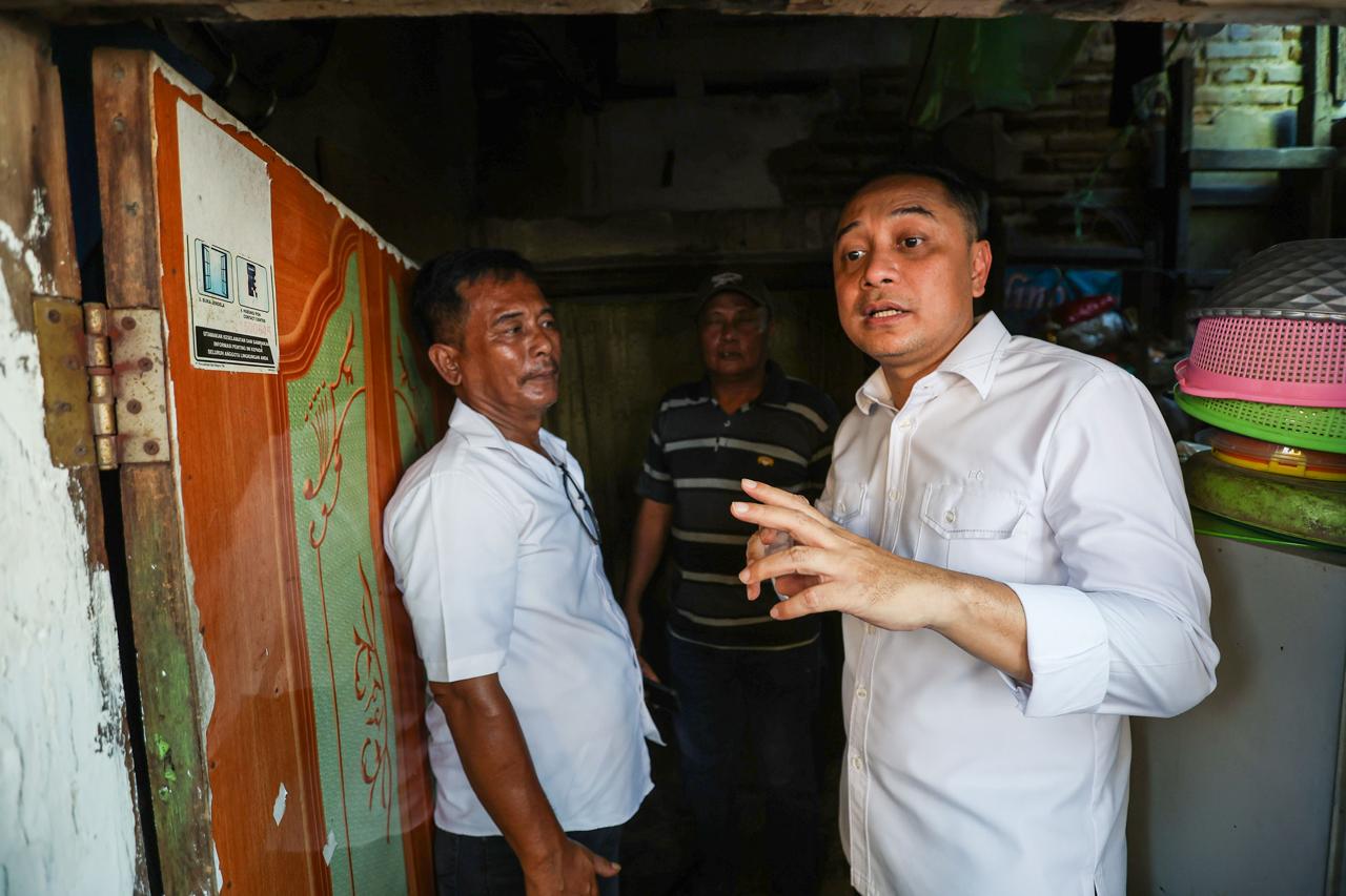 Anggaran Rutilahu Tertinggi, Pemkot Surabaya Raih Penghargaan Terbaik I