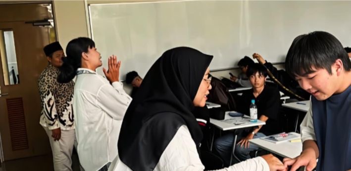 Unesa Bawa Misi Diplomasi Budaya, Kenalkan Tradisi Nusantara di Kampus Jepang