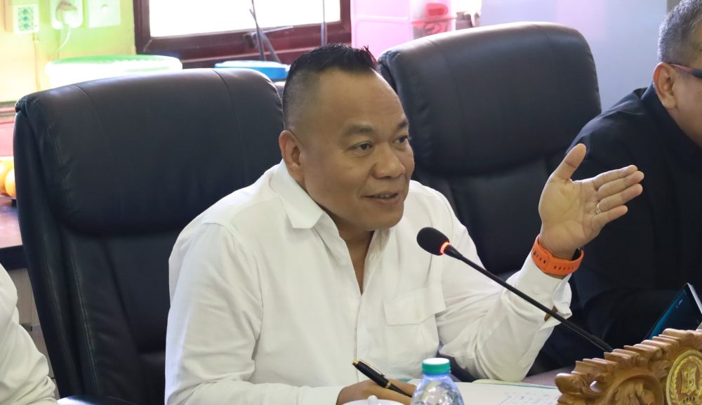 Ketua Komisi A DPRD Surabaya Yona Bagus Widyatmoko mengapresiasi pemusnahan 43,248 juta batang rokok ilegal di Surabaya.