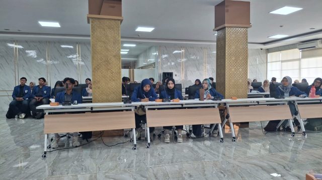 Bukan Cuma Teori, Mahasiswa ITS Bedah ISO 9001:2015 di TPS Surabaya
