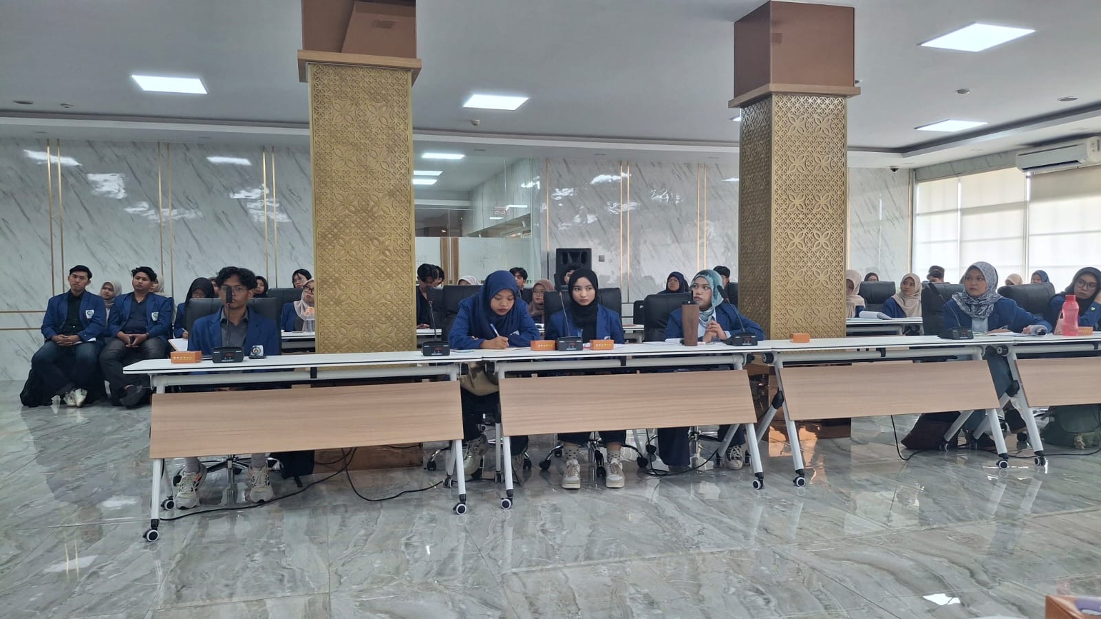 Bukan Cuma Teori, Mahasiswa ITS Bedah ISO 9001:2015 di TPS Surabaya