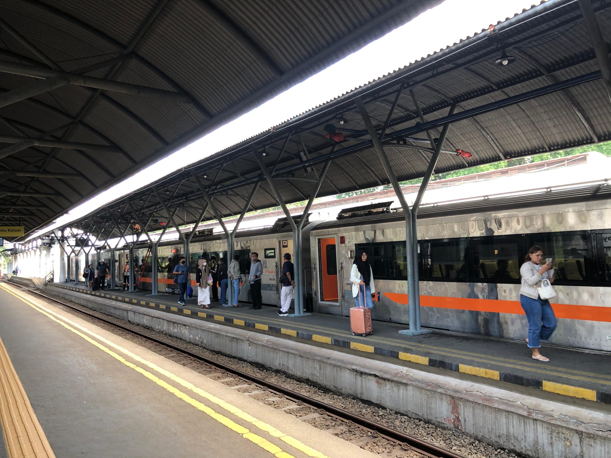 Liburan Iduladha, KAI Daop 8 Surabaya Angkut Hampir 300 Ribu Penumpang, Ini 3 Stasiun Terfavorit