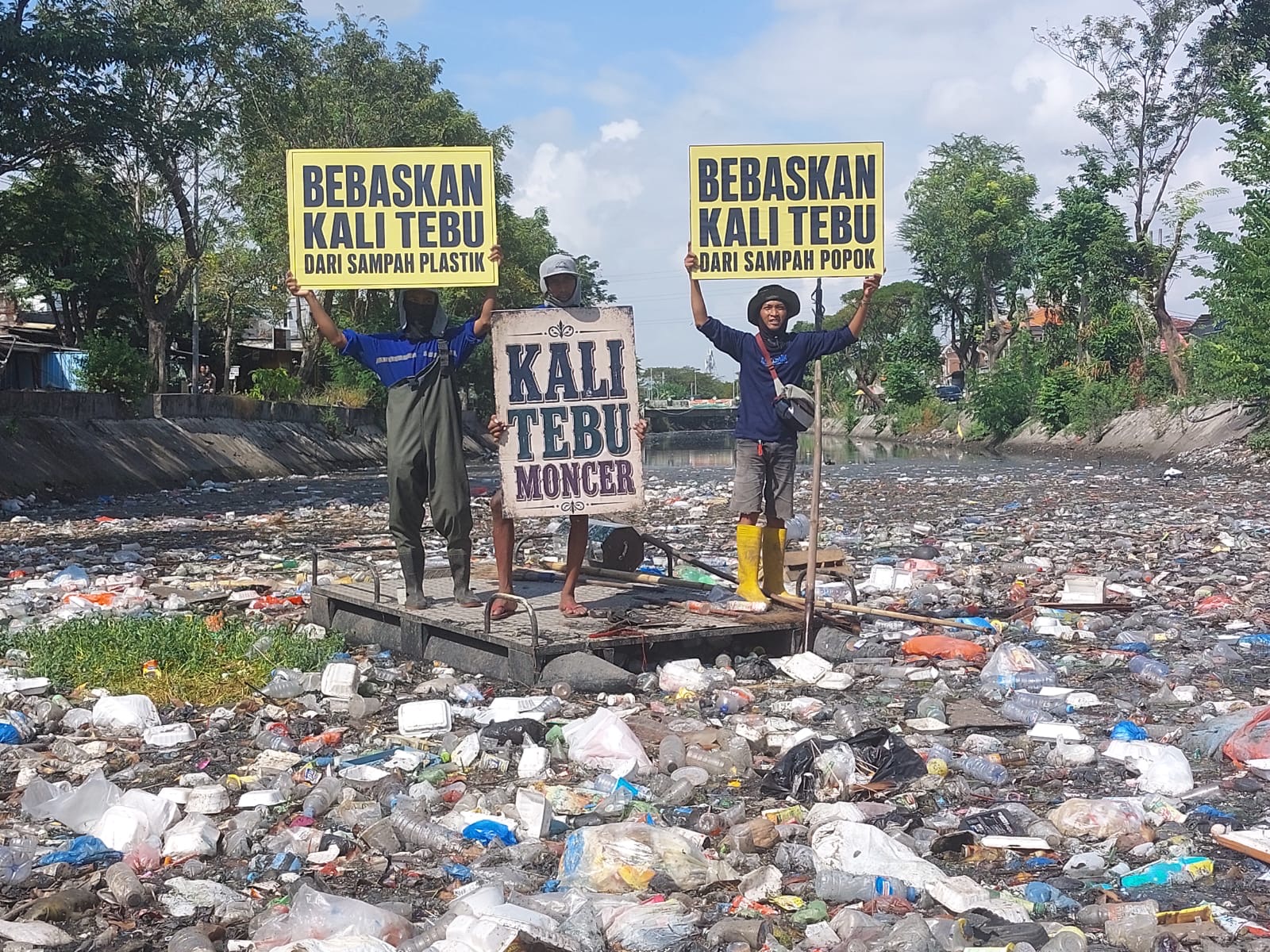 Darurat Kali Tebu: 16 Ton Sampah Diangkat, Mikroplastik Kepung Udara dan Air Tercemar Fosfat