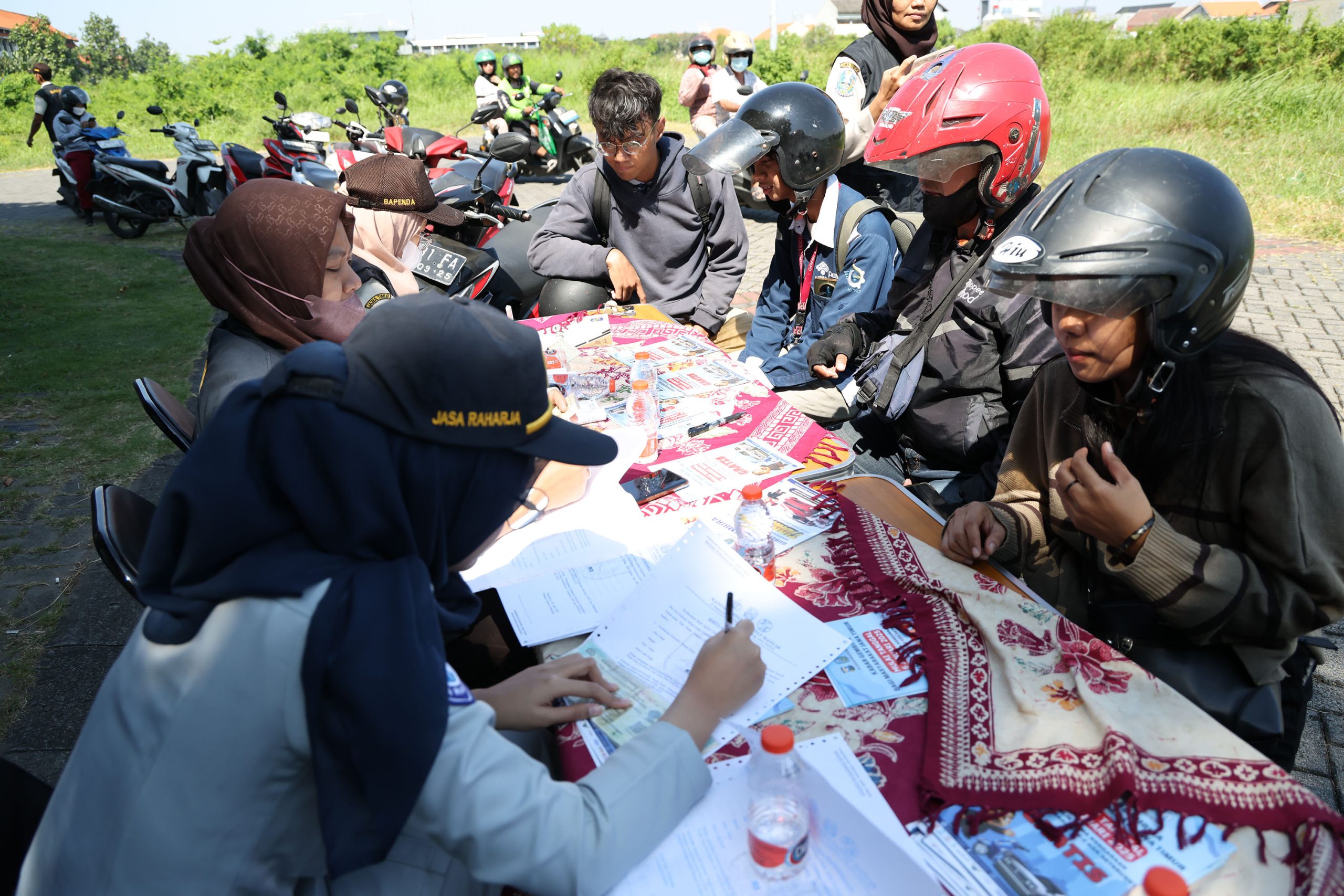 Tingkatkan Kepatuhan Pajak, Pemkot Surabaya Bersama Pemrov Jatim Gelar Operasi Gabungan