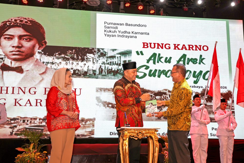 Eri Cahyadi Wajibkan Buku “Bung Karno: Aku Arek Suroboyo” Masuk Kurikulum SD-SMP